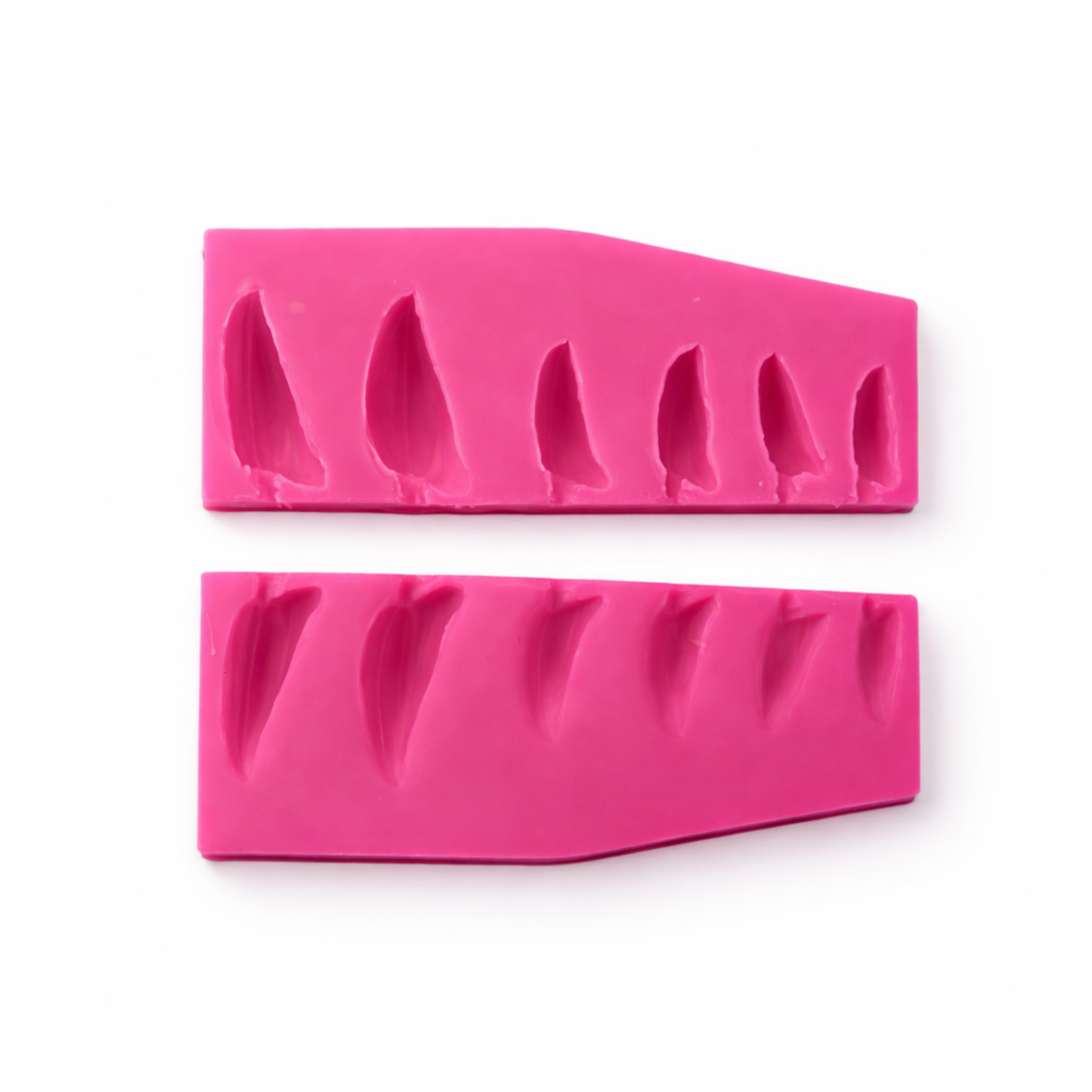 Capullos de orquidea Dendrobium realizados con porcelana fria usando herramientas AradiaShop