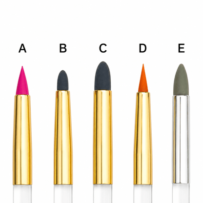 Diferentes puntas de pinceles de silicona AradiaShop® para modelar porcelana fría y miniaturas.